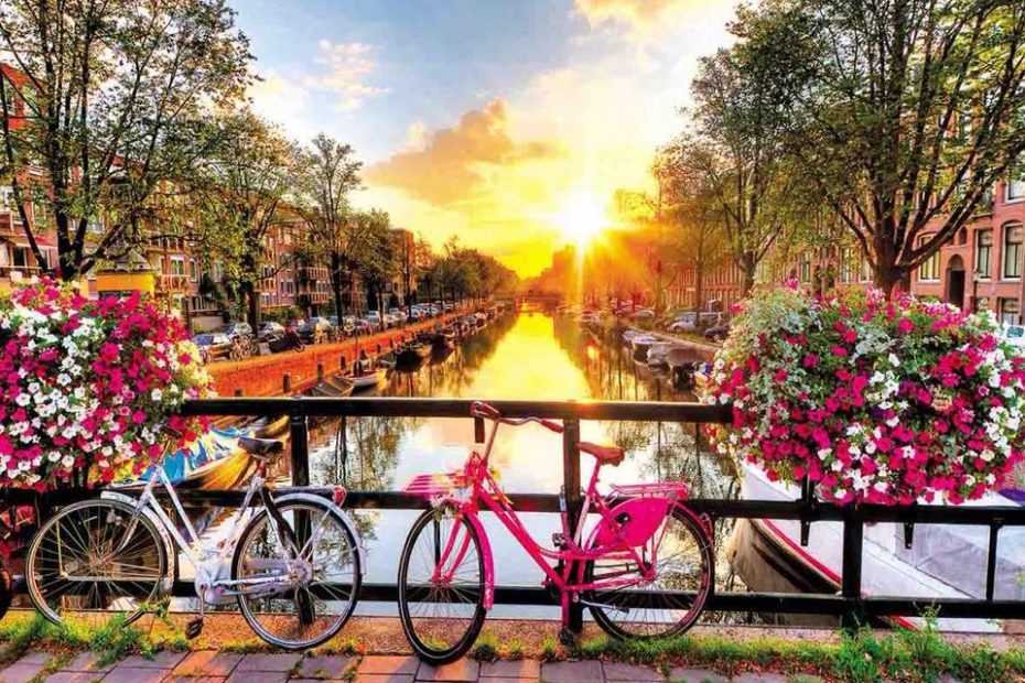 קבוצת פייסבוק אמסטרדם למטייל